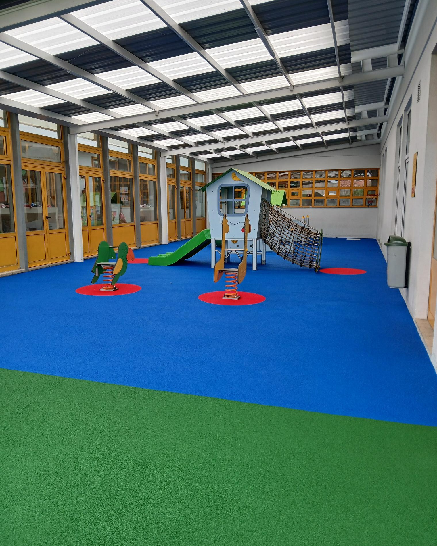 Terminadas obras de requalificação do Parque Infantil de Vila Nova de Anha